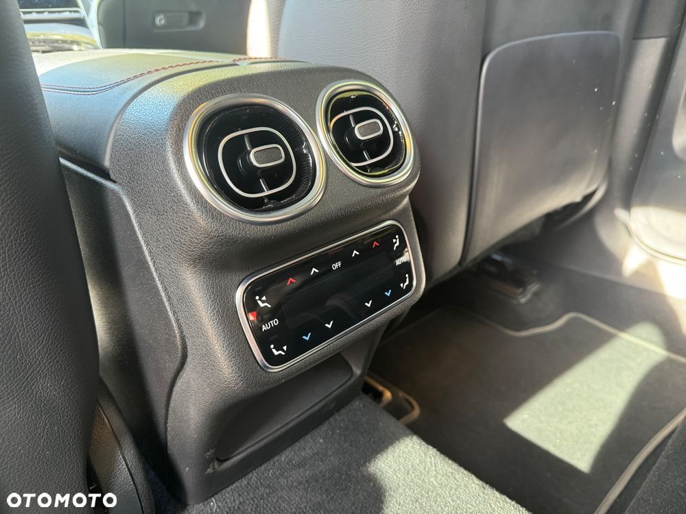 Mercedes-Benz GLC - 21