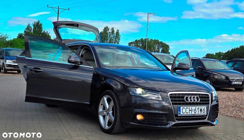 Audi A4 Avant - 32