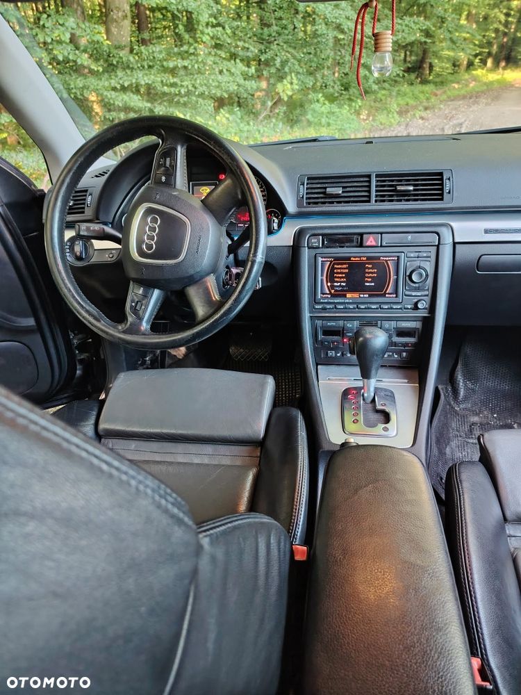 Audi A4 Limousine - 5
