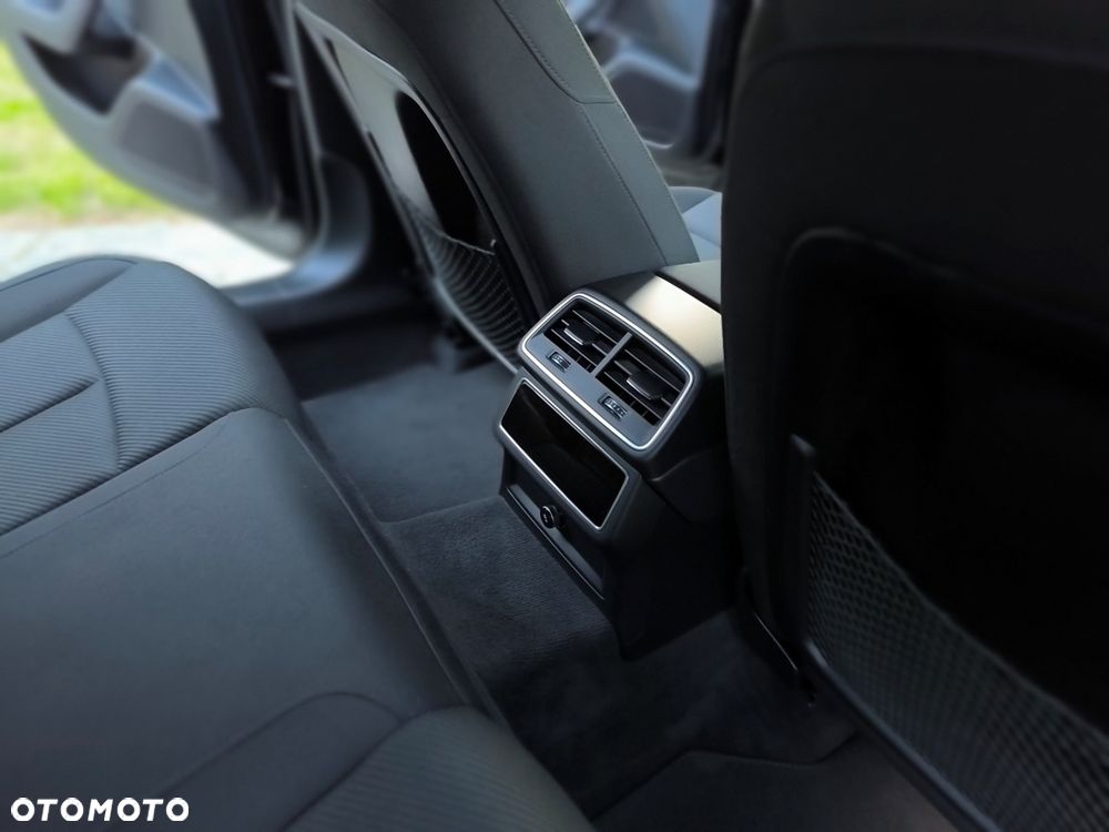 Audi A6 Avant 40 TDI quattro S tronic sport - 33