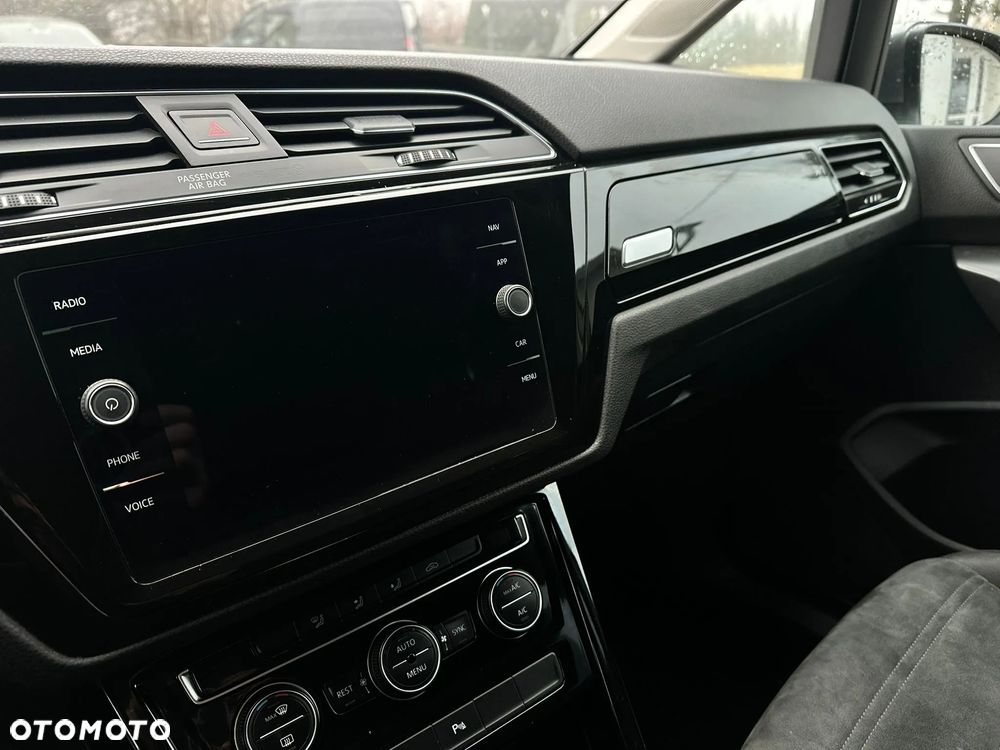 Volkswagen Touran 1.6 TDI SCR (BlueMotion Technology) SOUND - 16