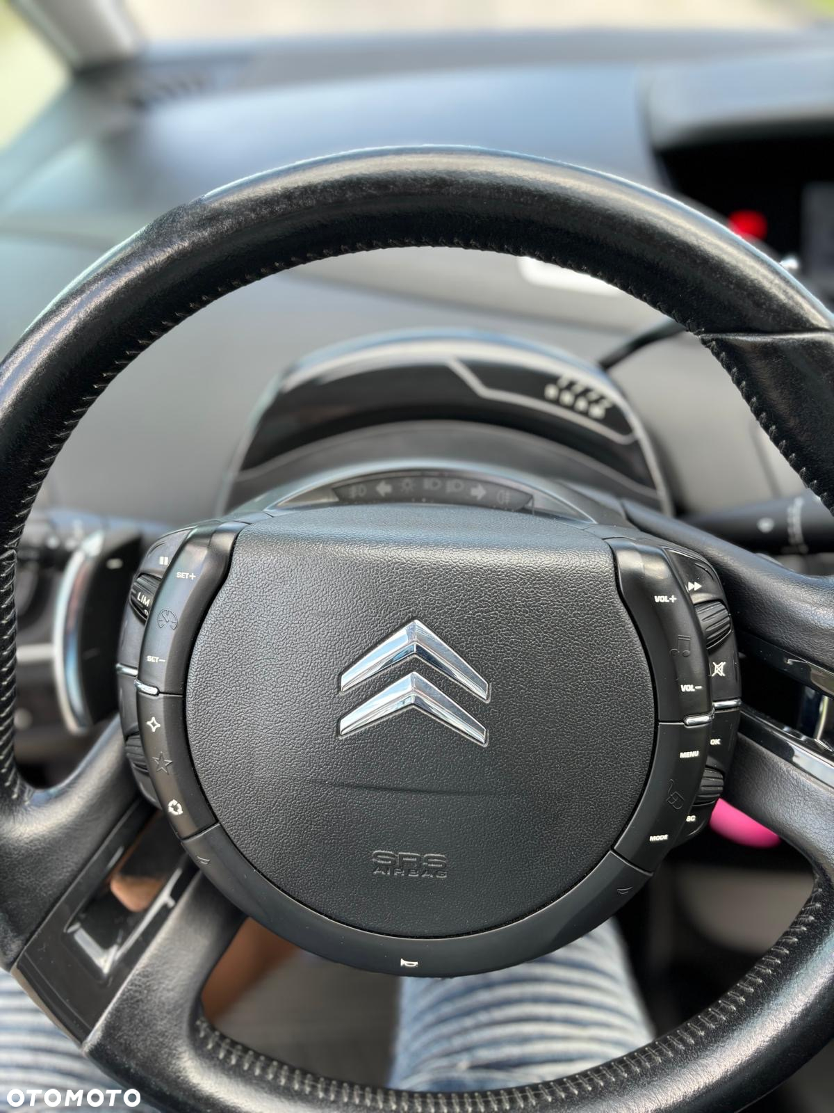 Citroën C4 Grand Picasso 2.0i Exclusive MCP - 11