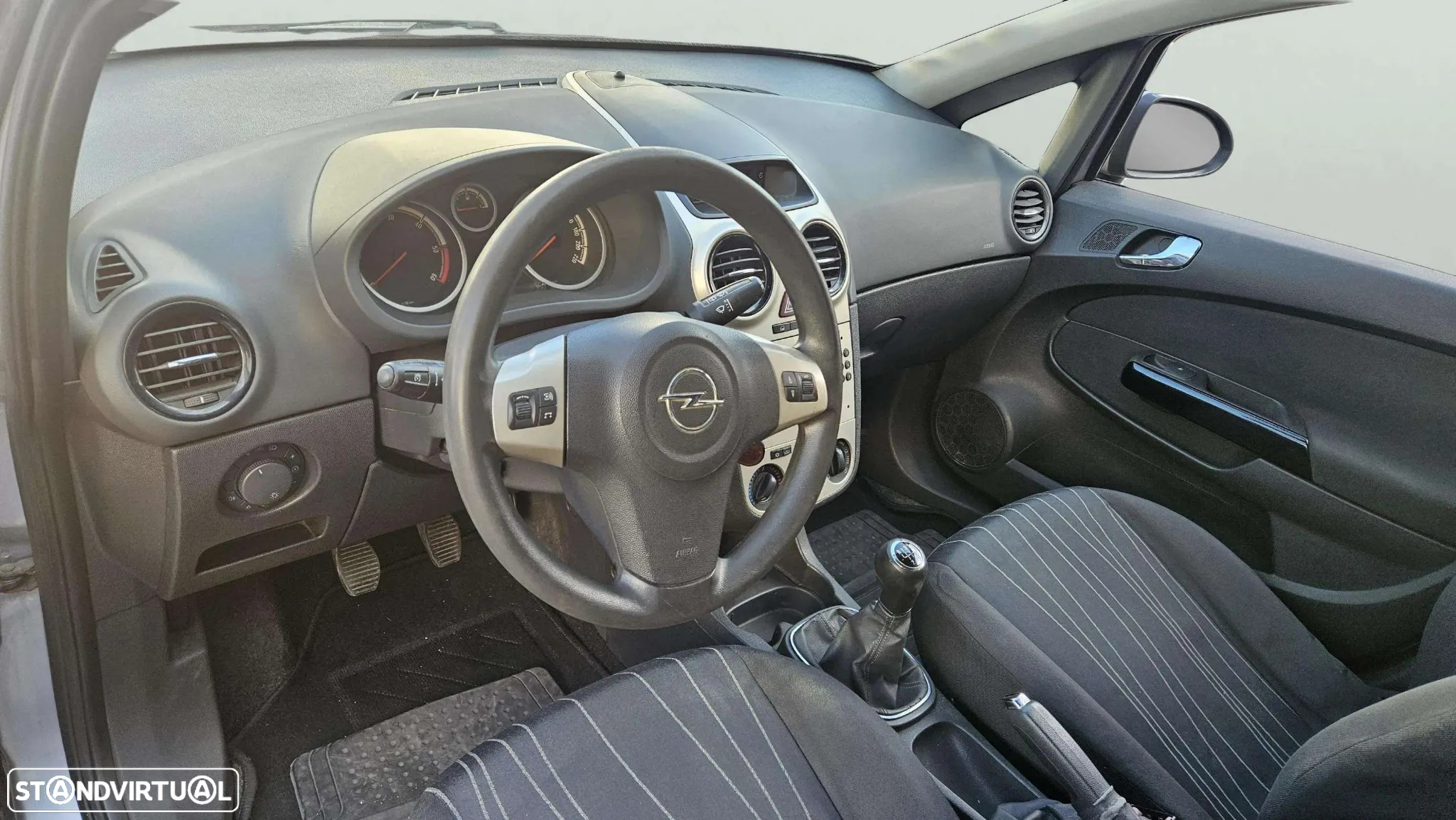 Opel Corsa 1.3 CDTi Enjoy EcoFLEX - 17