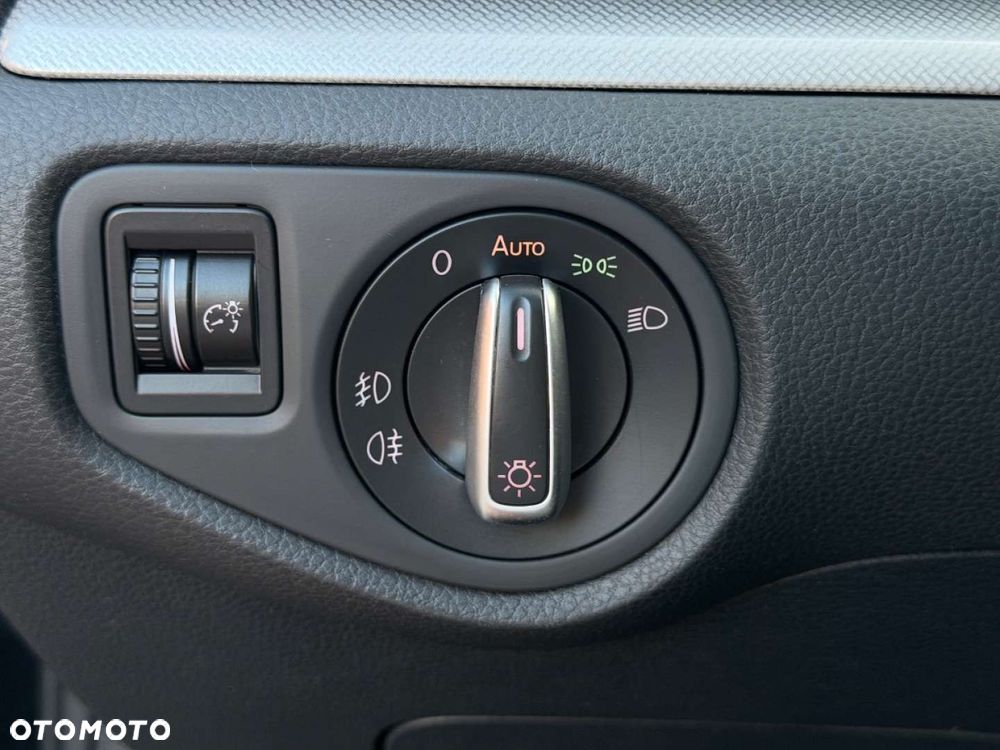 Volkswagen Sharan - 22