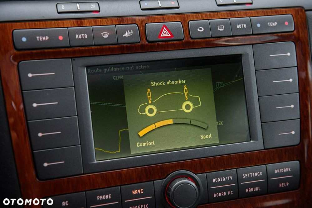 Volkswagen Phaeton - 23