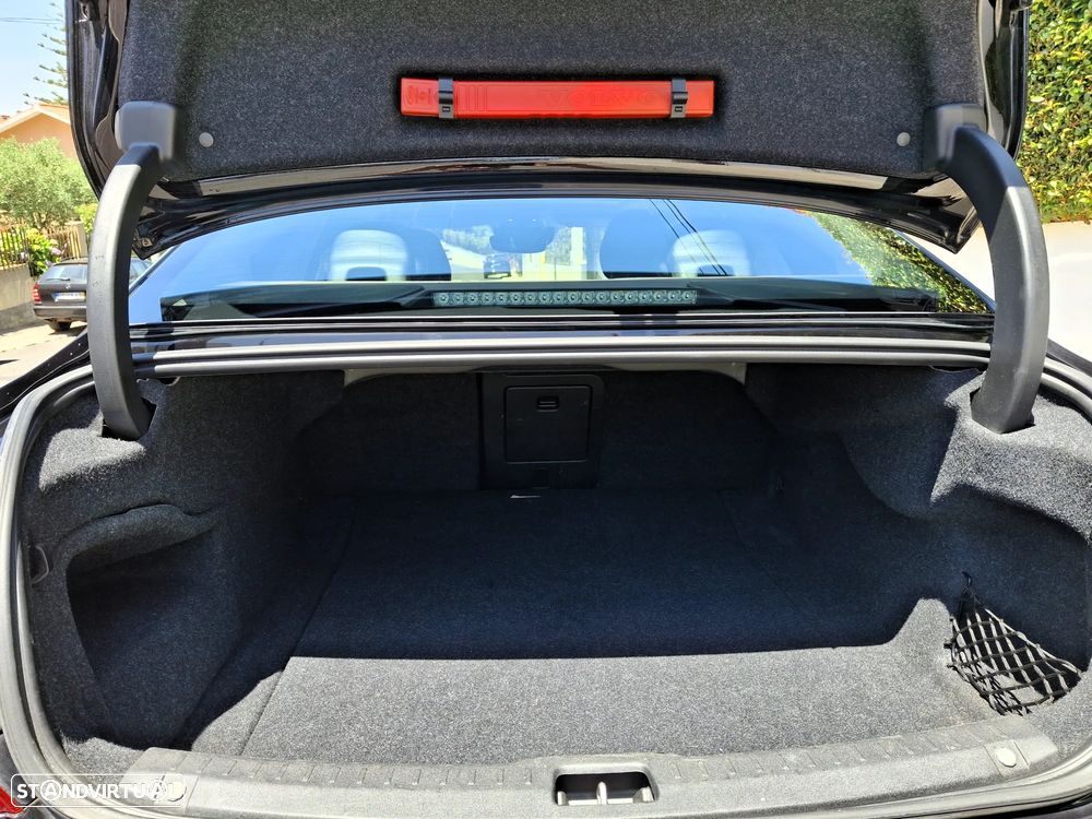 Volvo S90 D5 AWD Geartronic Momentum Pro - 15