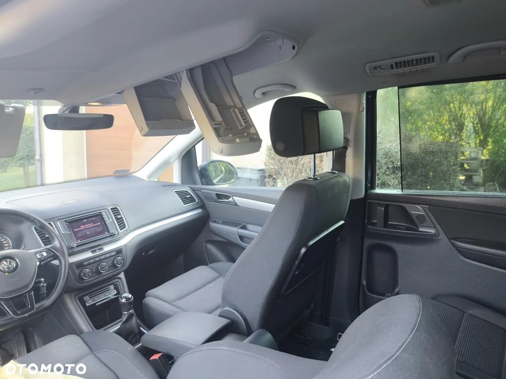 Volkswagen Sharan 2.0 TDI BMT Comfortline - 11