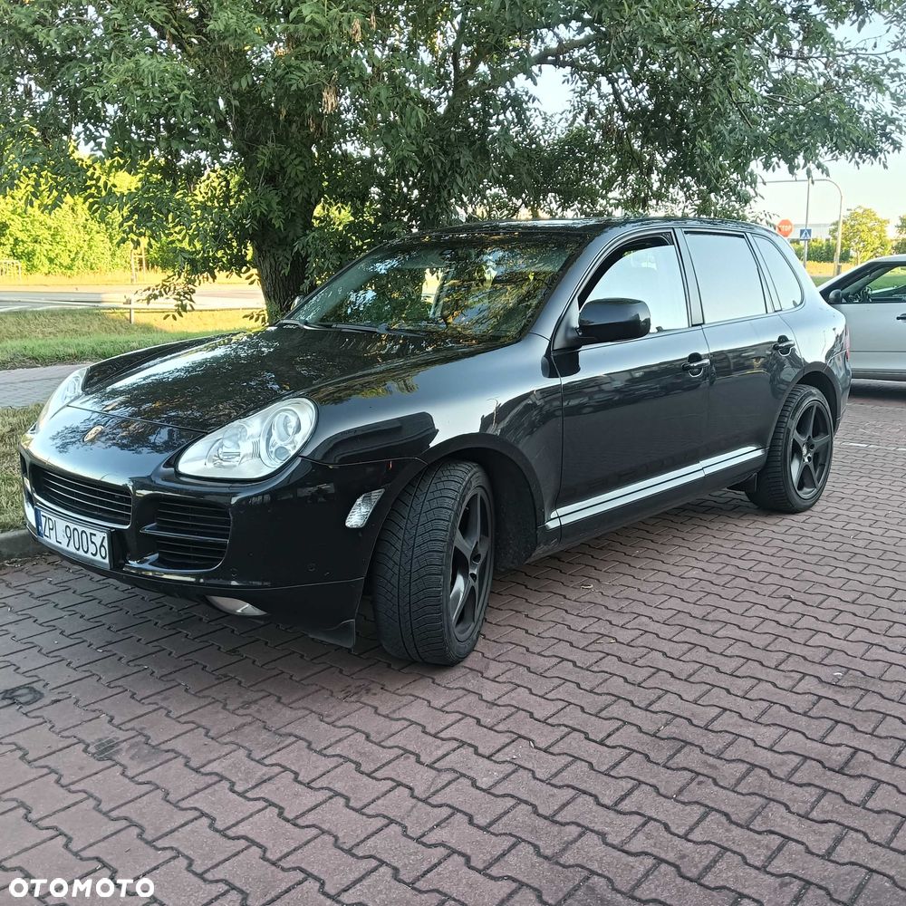 Porsche Cayenne - 1