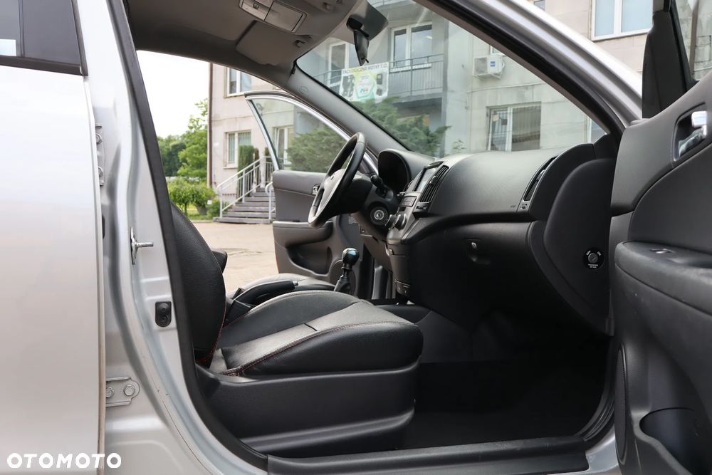 Hyundai i30 1.6 CRDi Classic + - 12
