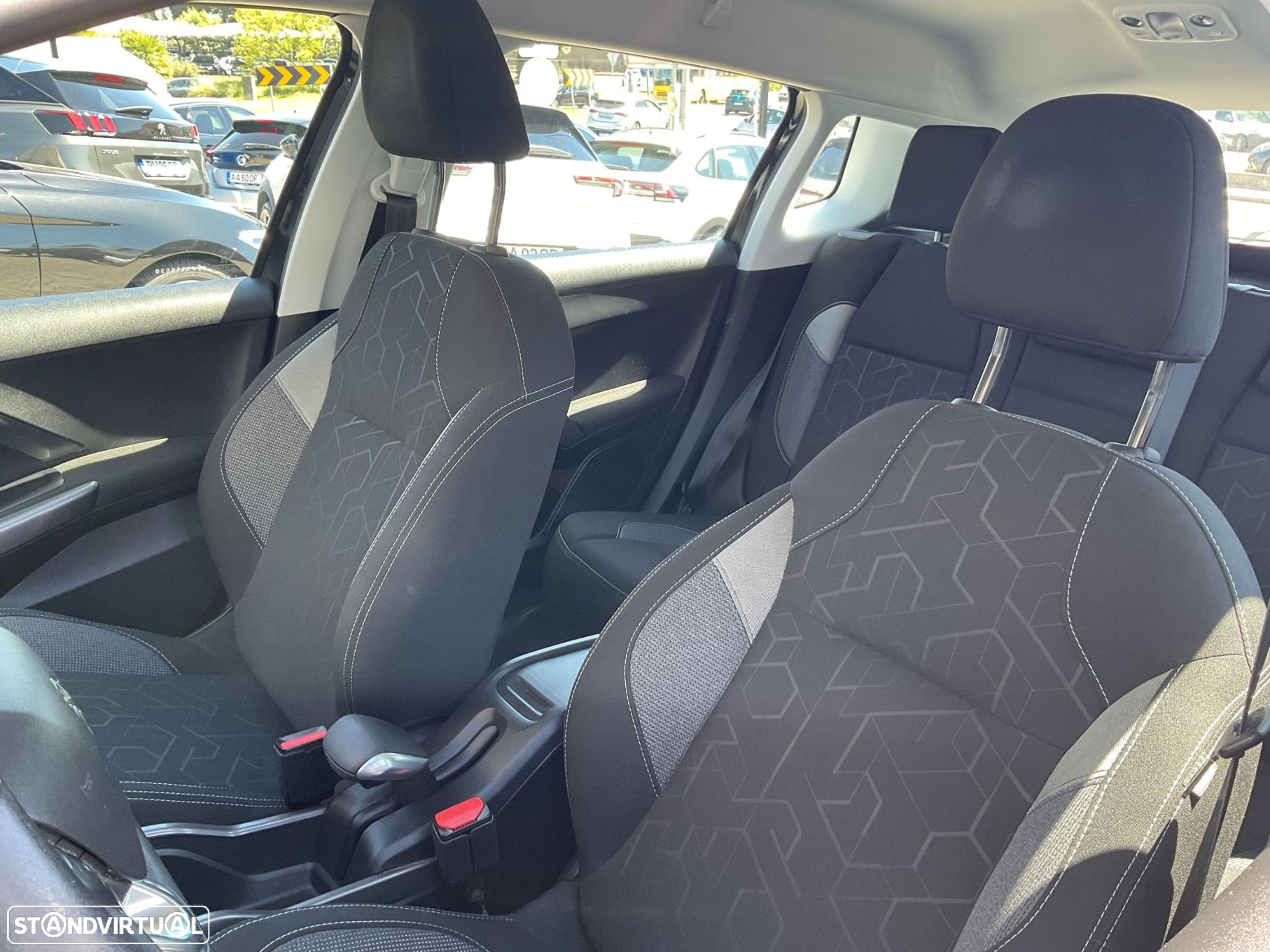Peugeot 2008 1.6 BlueHDi Active - 25