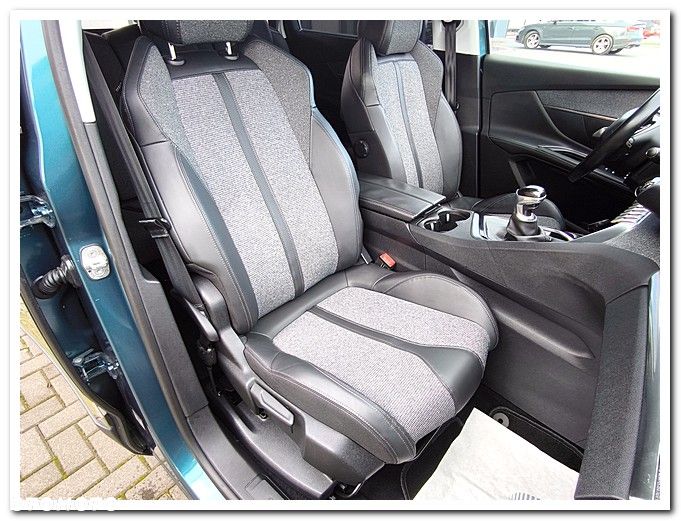 Peugeot 5008 1.2 PureTech Active S&S - 21