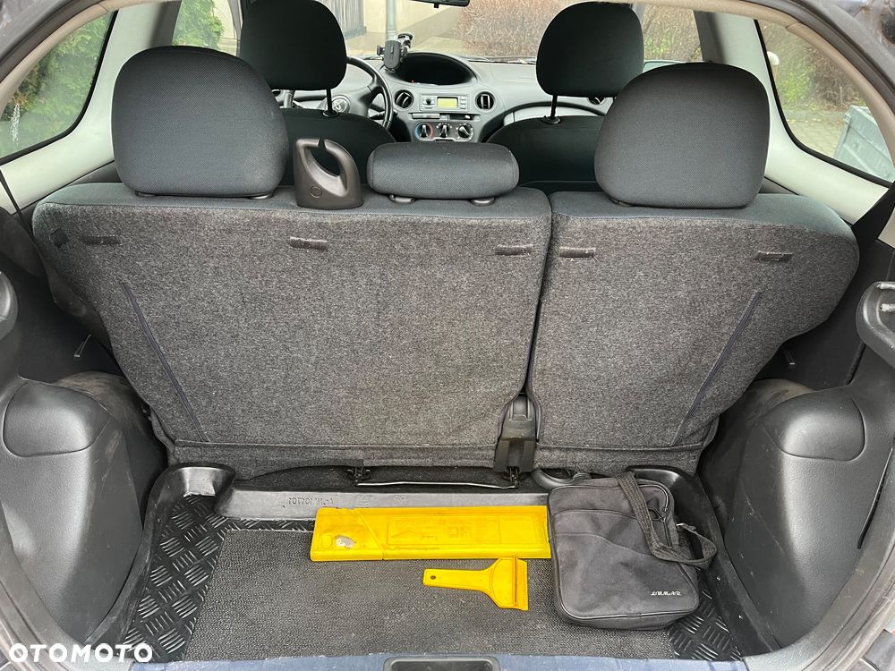 Toyota Yaris - 8