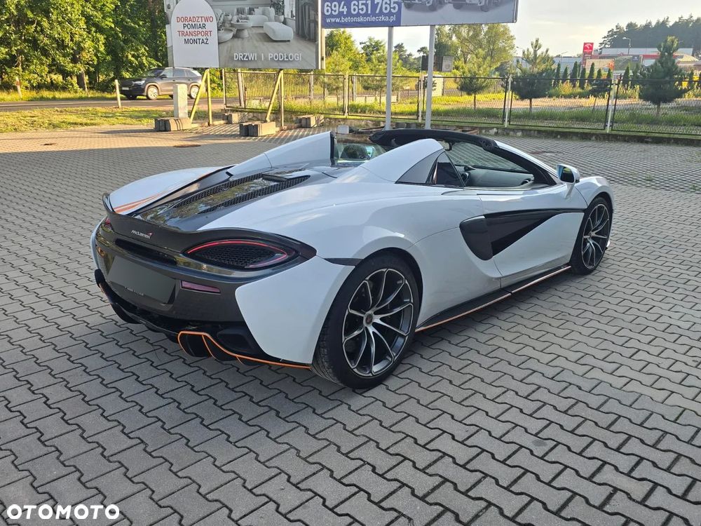 McLaren 570S Spider - 4