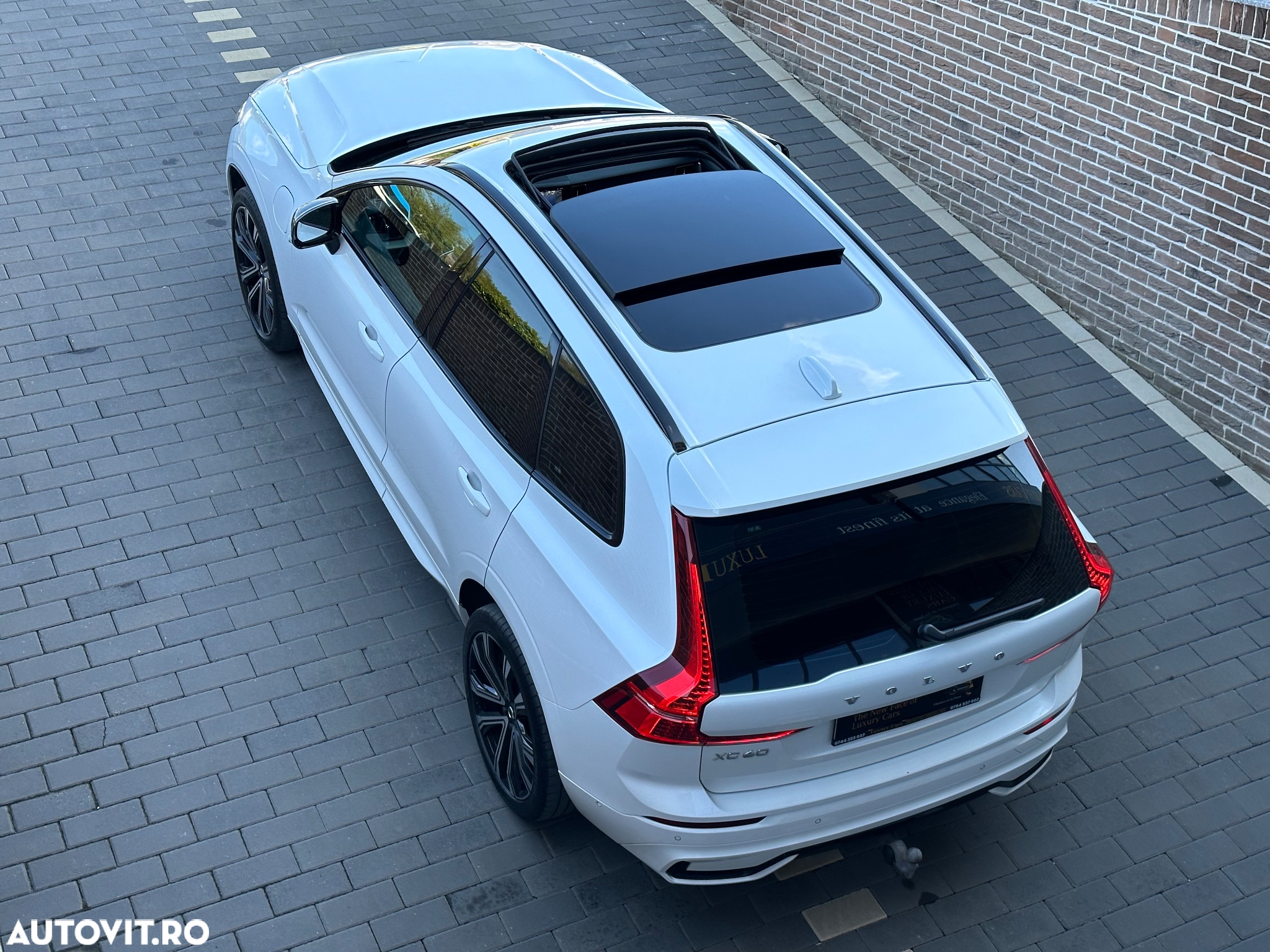 Volvo XC 60 T6 AWD Recharge Geartronic RDesign - 6