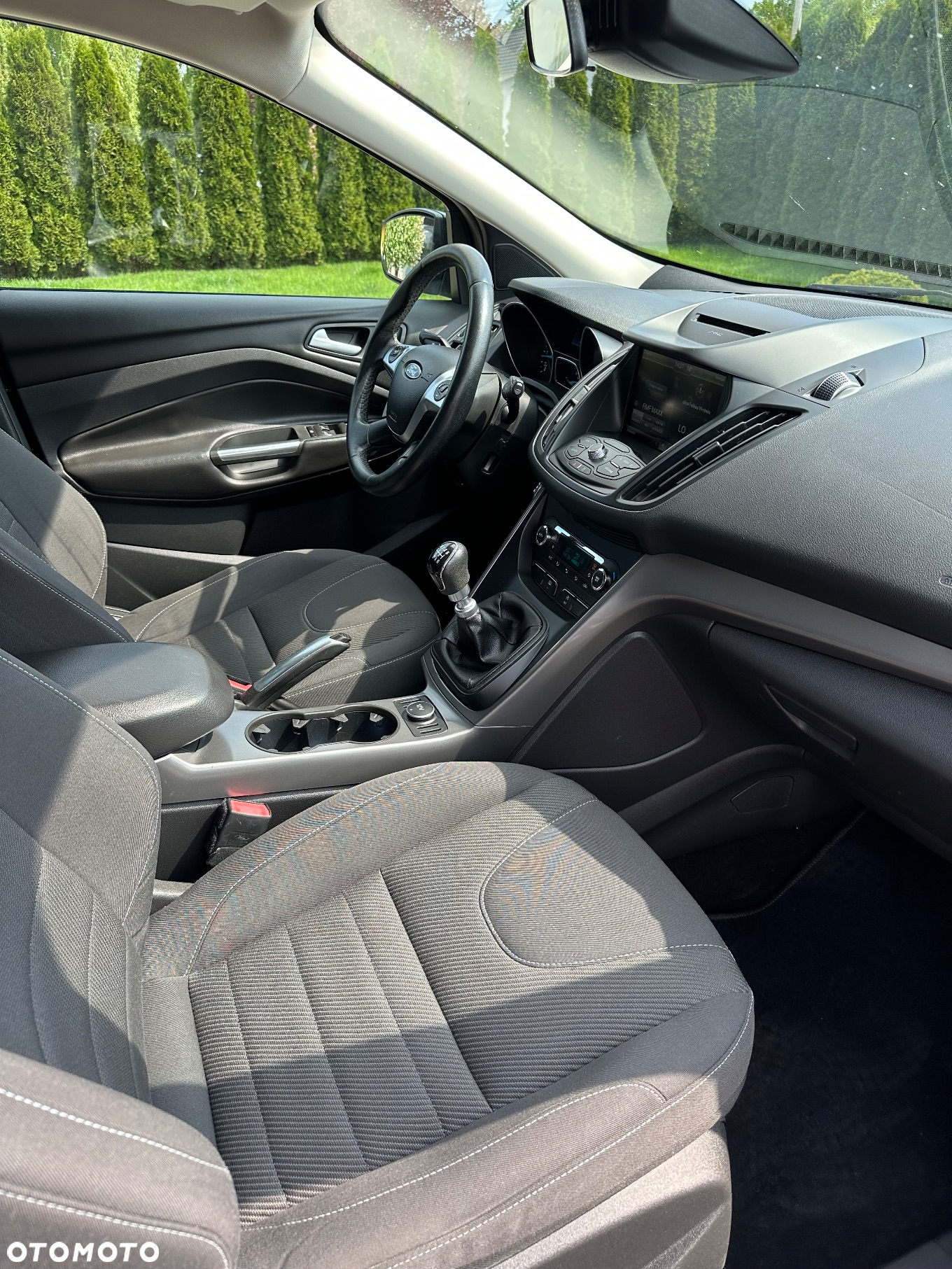 Ford Kuga 2.0 TDCi 2x4 SYNC - 34