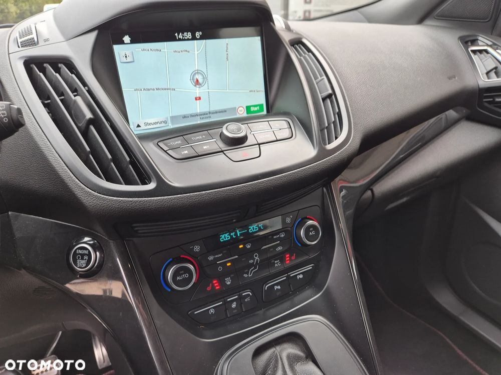 Ford Kuga 2.0 TDCi 4x4 ST-Line - 37