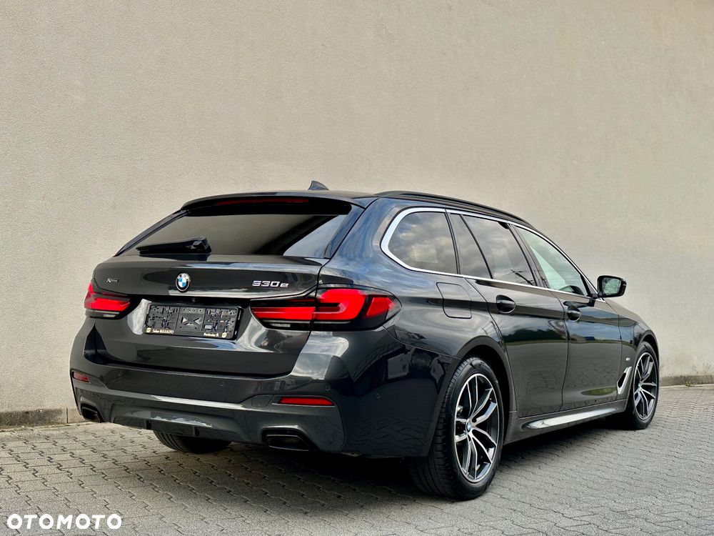 BMW Seria 5 530e xDrive M Sport sport - 15
