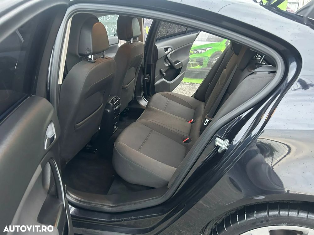 Opel Insignia - 8
