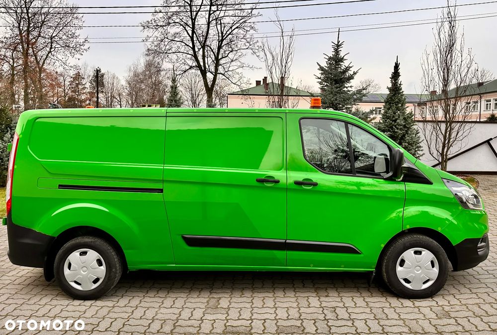 Ford TRANSIT CUSTOM - 11