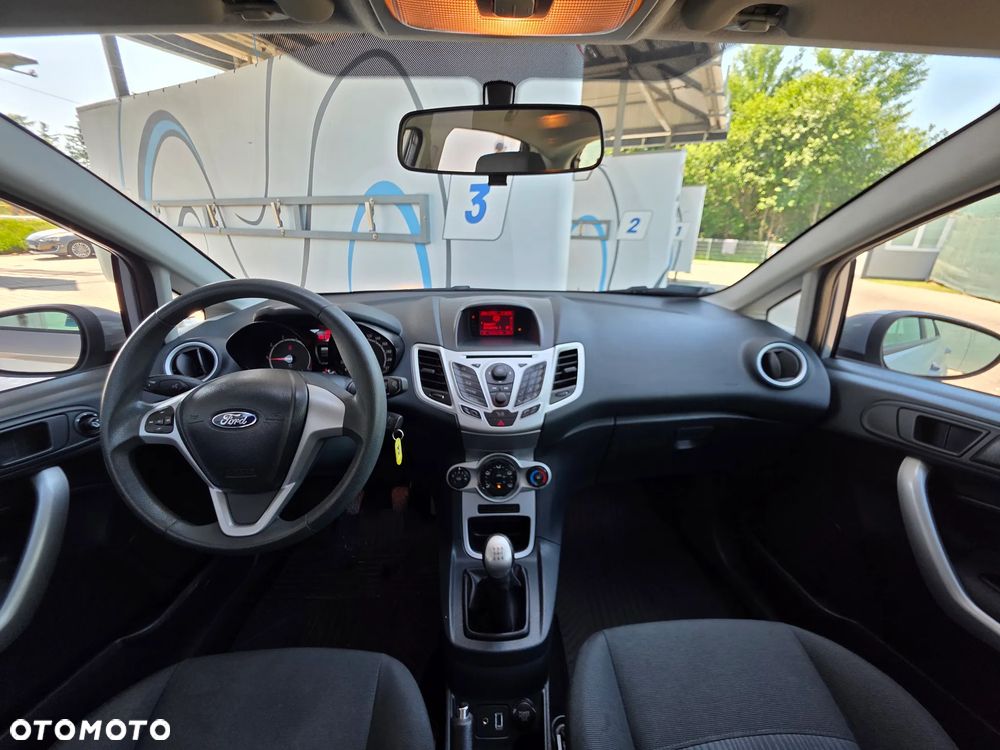 Ford Fiesta 1.4 Trend - 11