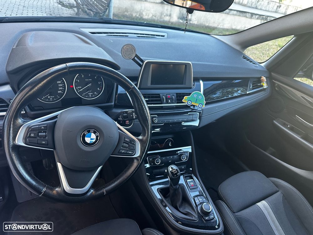 BMW 218 Active Tourer d Line Sport - 6