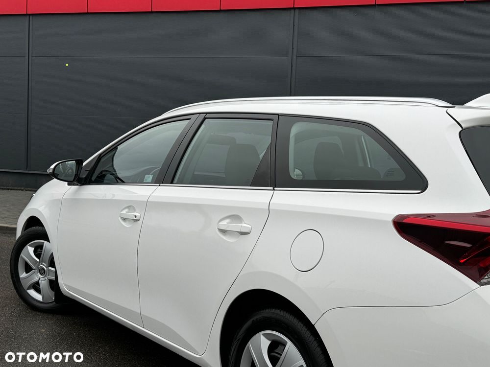 Toyota Auris 1.6 Comfort - 14