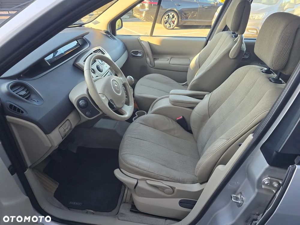 Renault Scenic 1.9 dCi FAP Avantage - 7