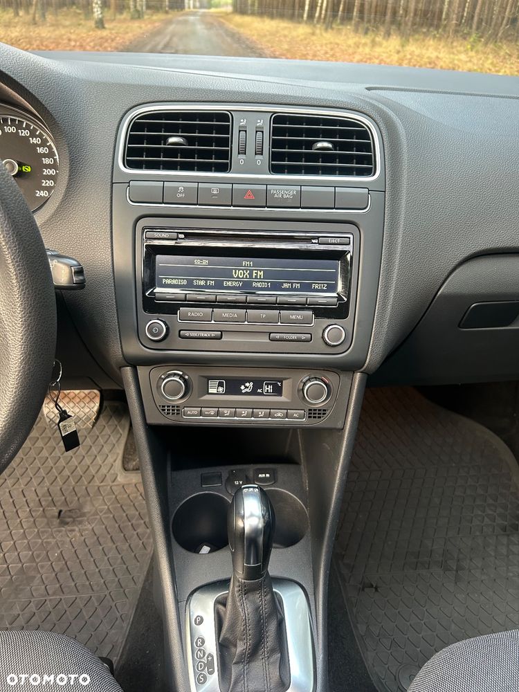 Volkswagen Polo 1.6 TDI DSG Highline - 11