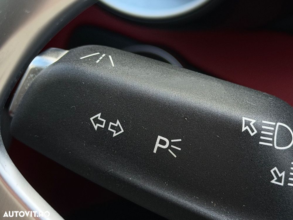 Alfa Romeo Giulia 2.9 V6 Bi-Turbo AT8 Quadrifoglio - 34