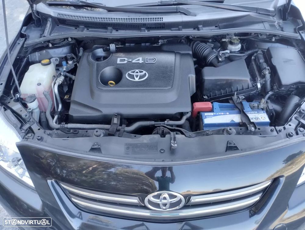 Toyota Corolla 1.4 D-4D Exclusive - 10