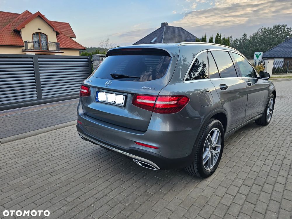Mercedes-Benz GLC - 33