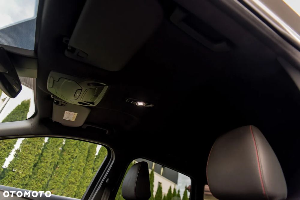 Ford Kuga 2.0 TDCi 2x4 ST-Line - 36