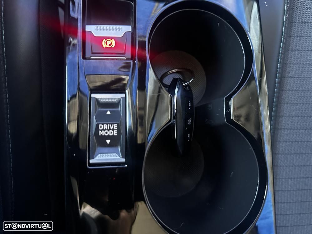 Peugeot 208 1.2 PureTech Allure EAT8 - 28