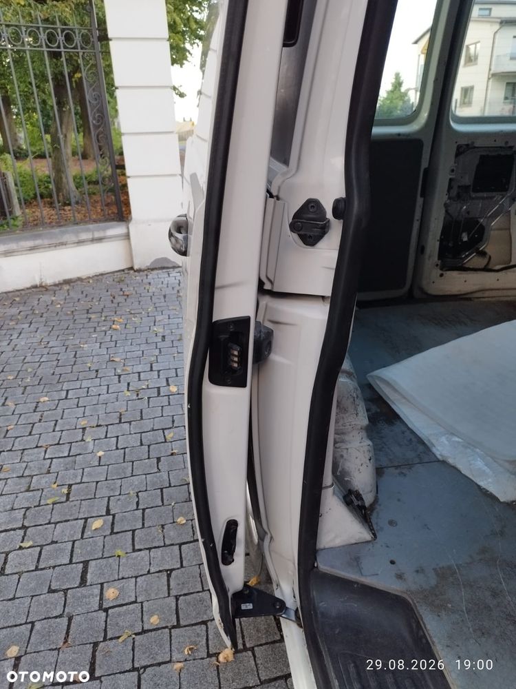 Volkswagen Transporter - 10