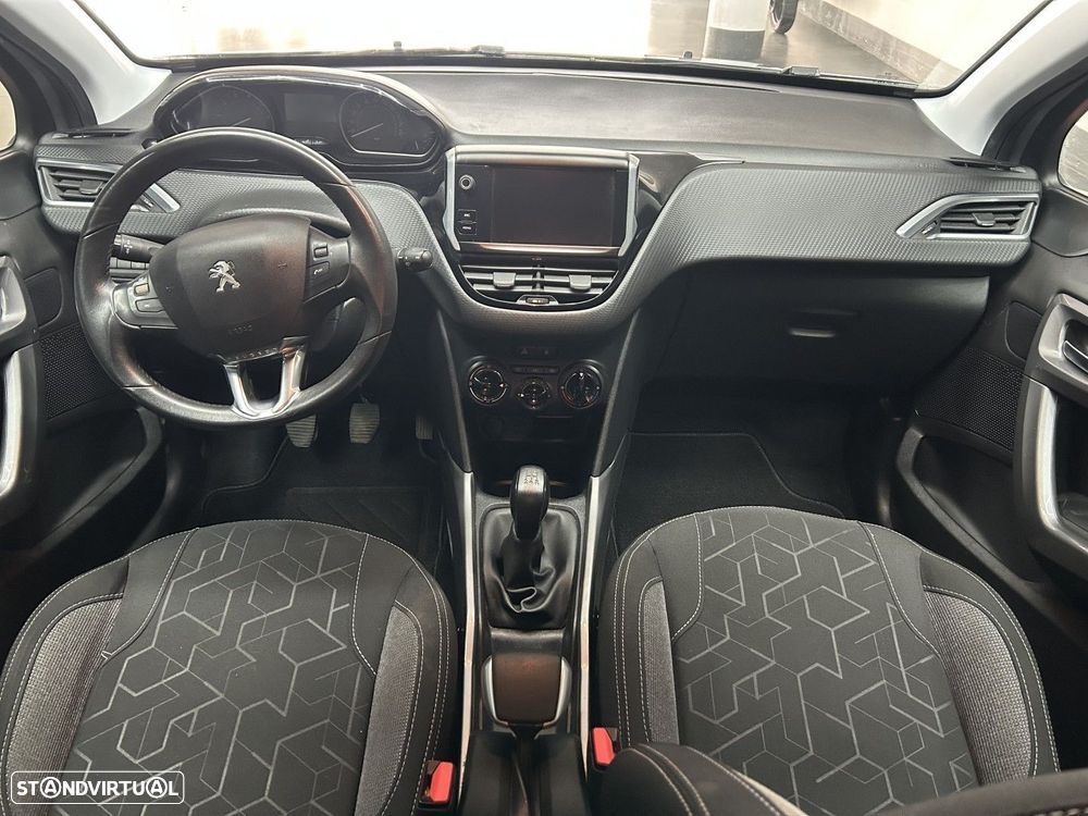 Peugeot 2008 1.2 PureTech Allure - 10
