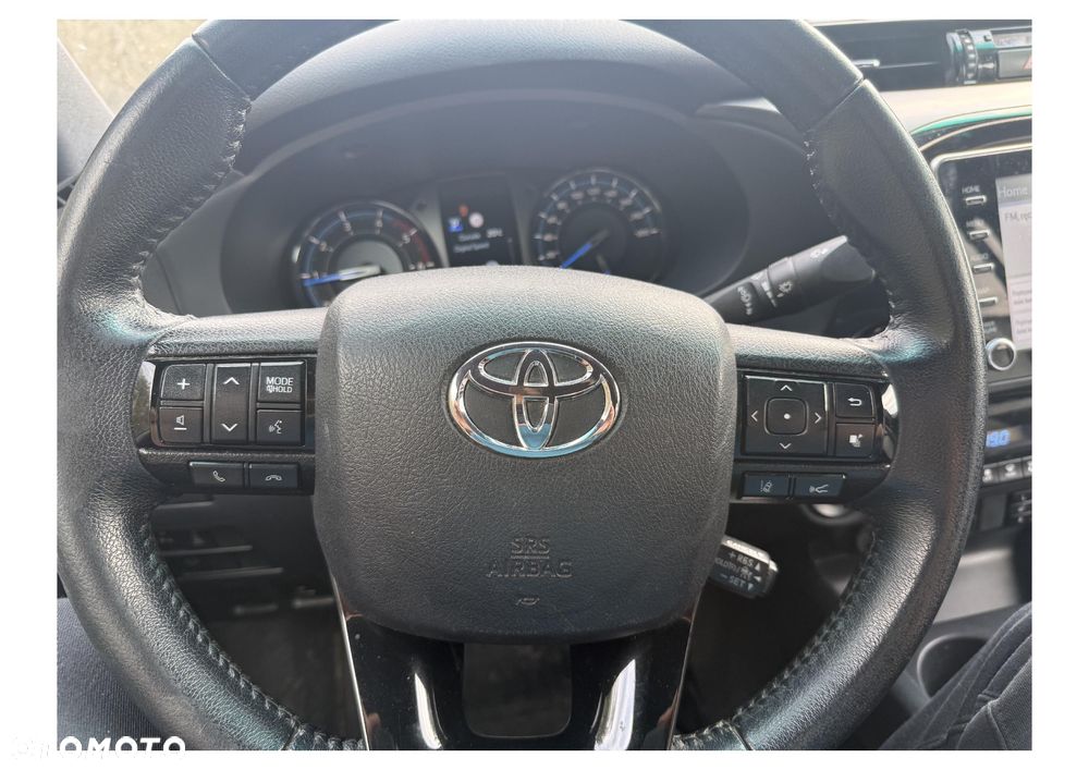 Toyota Hilux 2.8 D-4D Double Cab Invincible Sport 4x4 - 19