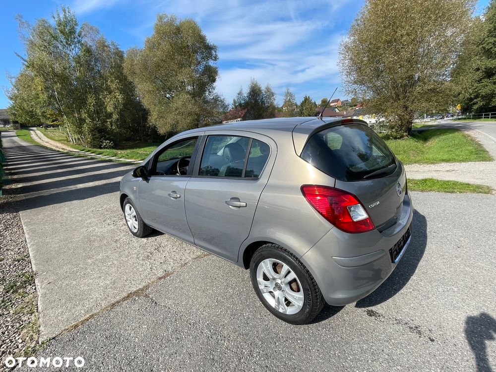 Opel Corsa - 8