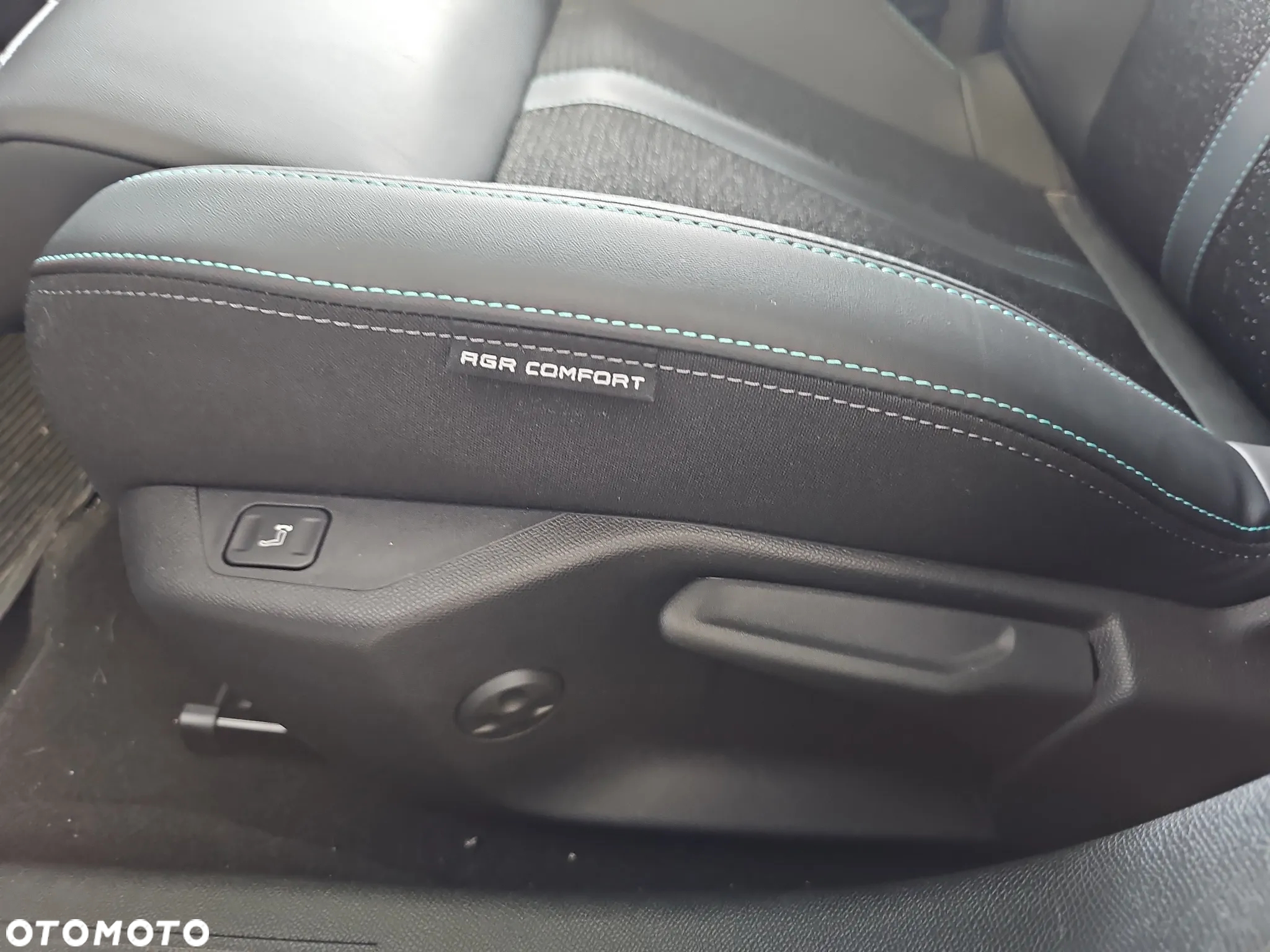 Peugeot 308 1.2 mHEV Allure S&S e-DCS6 - 12