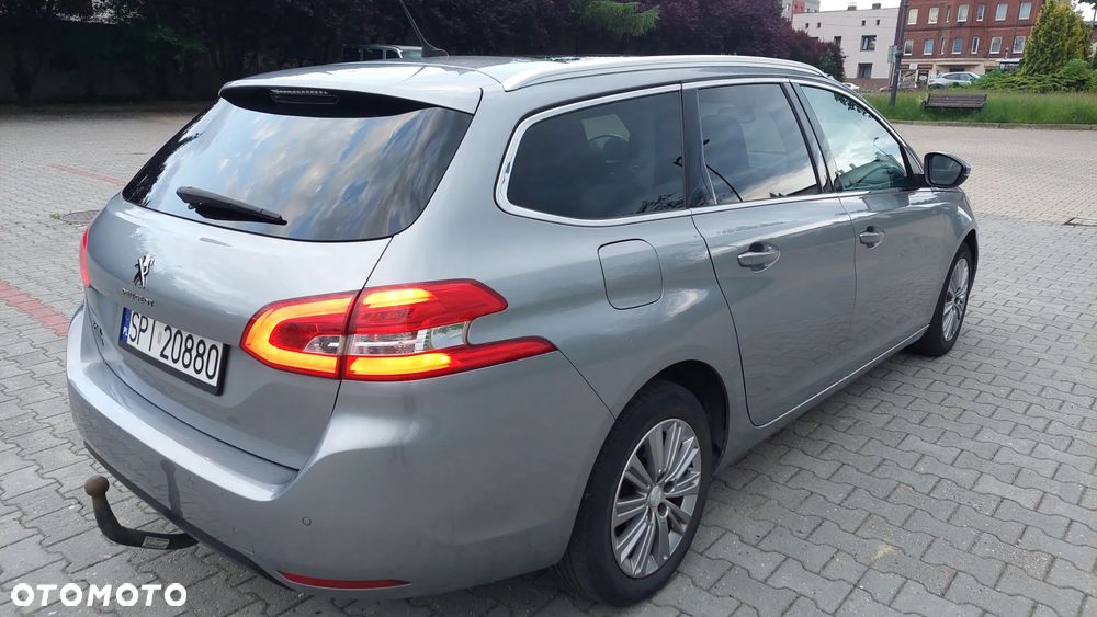 Peugeot 308 SW 1.2 PureTech Allure S&S - 4