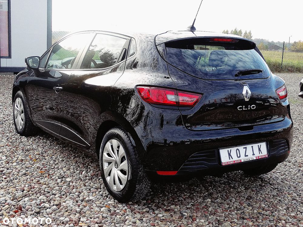 Renault Clio 1.2 16V 75 Life - 15
