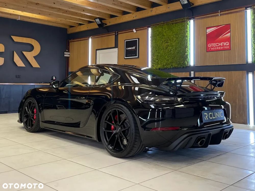 Porsche 718 Cayman - 3