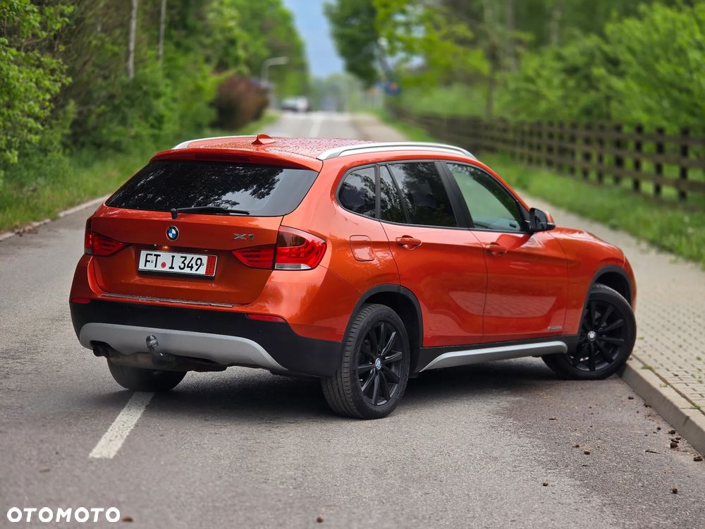 BMW X1 xDrive28i Sport Line - 4