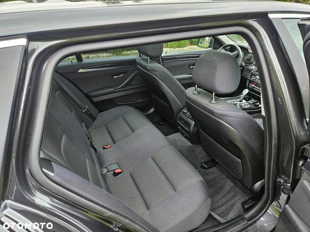 BMW Seria 5 520d xDrive Touring - 21