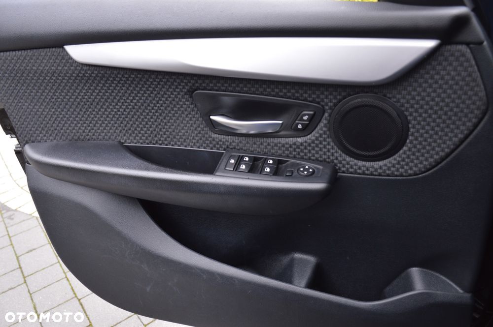 BMW Seria 2 216d Advantage - 25
