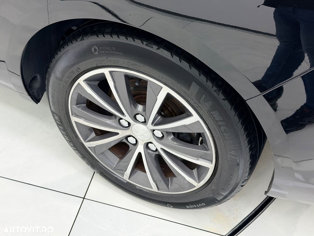 Peugeot 308 SW e-HDi 115 Stop & Start Allure - 34