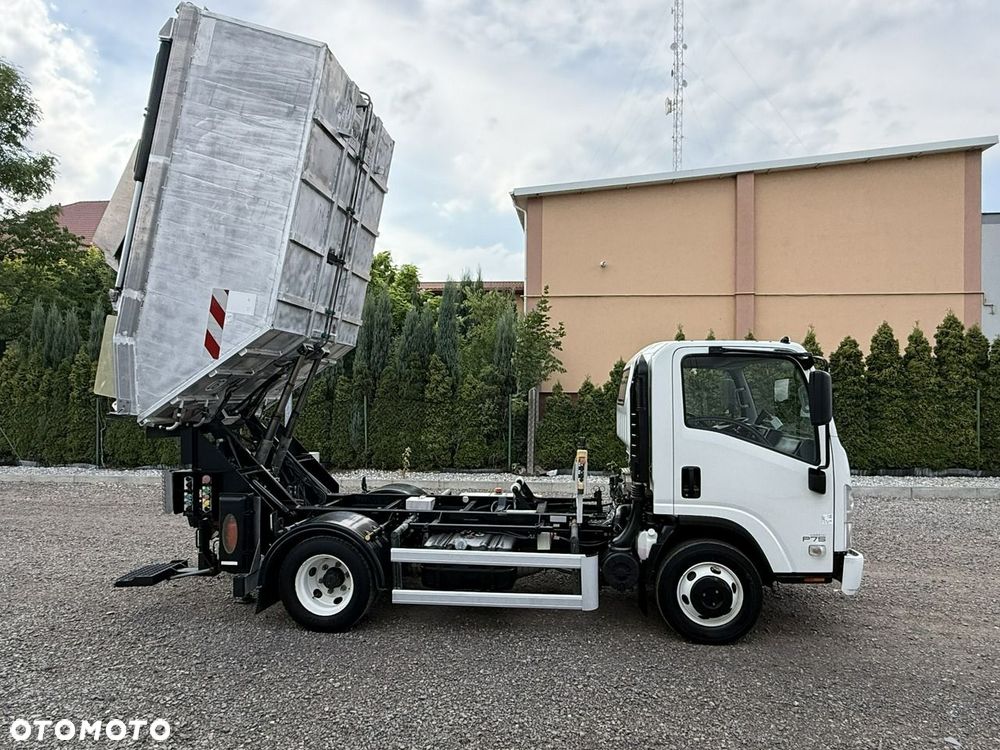 Isuzu P75 - 21