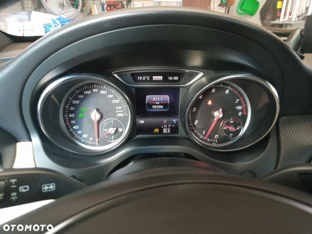 Mercedes-Benz GLA 220 4-Matic - 7
