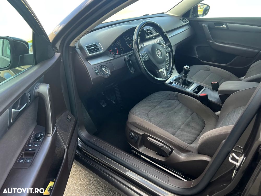 Volkswagen Passat 2.0 TDI BlueMotion Technology Comfortline - 29