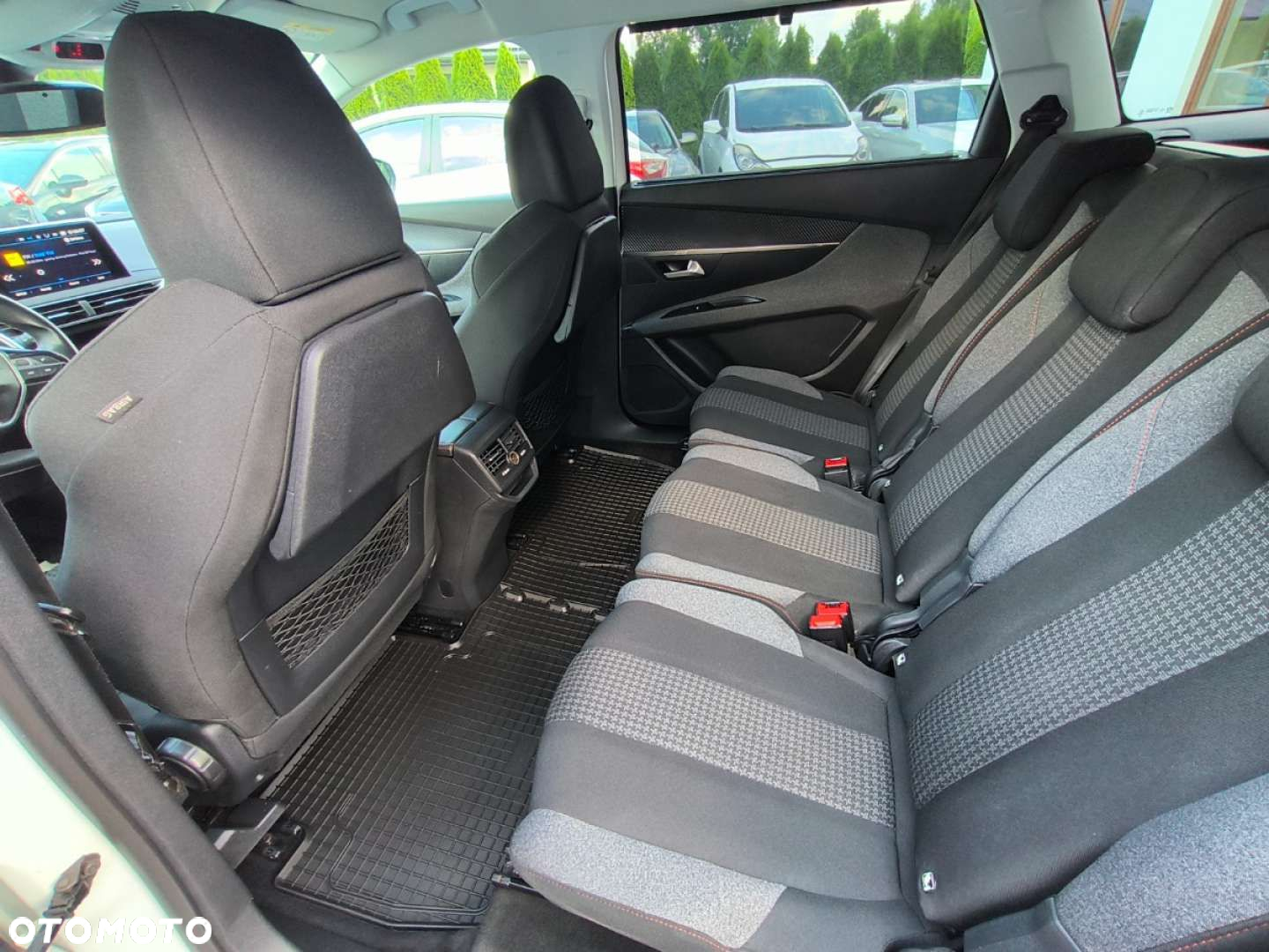 Peugeot 5008 - 16