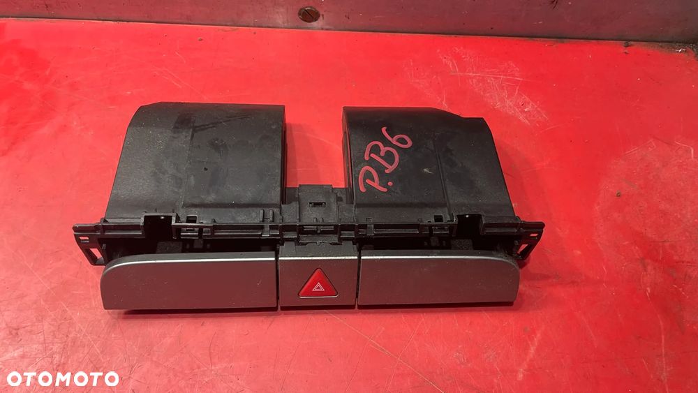 Szuflada VW PASSAT B6 3C0858407 - 2